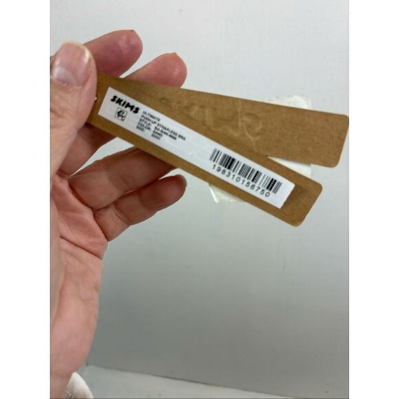 SKIMS NWT Push Up Strapless Bra in Sand Size 32DD - Picture 9 of 9